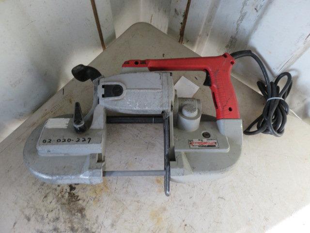 MILWAUKEE 120V PORTABLE BAND SAW