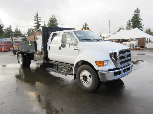2011 FORD F750 XL SD CREW CAB 20' STAKE SIDE FLATBED *TRUE MILES UNKNOWN