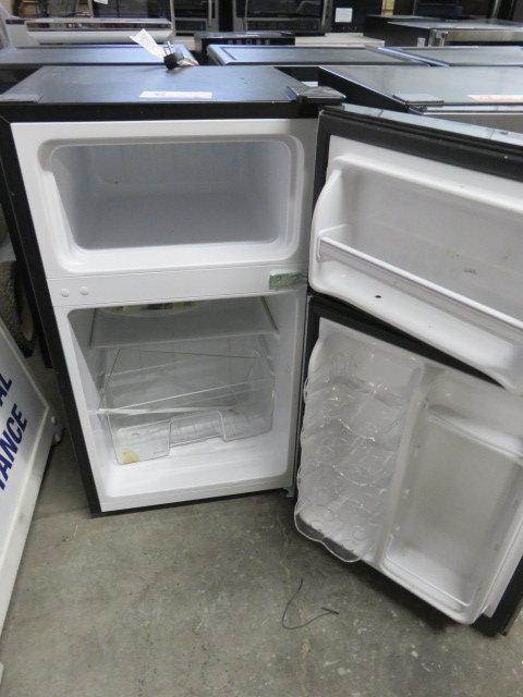 HISENCE MINI FRIDGE RT33D6AAE NON-OP