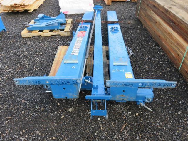 BENWIL 9000LB, 2-POST CAR LIFT