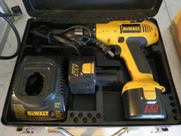 DEWALT 9.6 VOLT CORDLESS DRILL W/ (2) BATTERIES, CHARGER, IN CASE