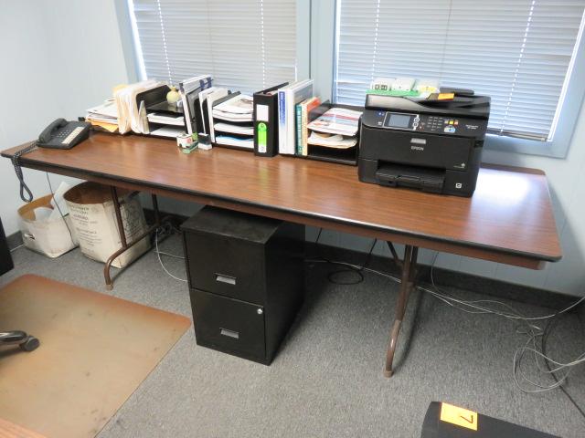 DESK W/OFFICE CHAIR AND FOLDING TABLE