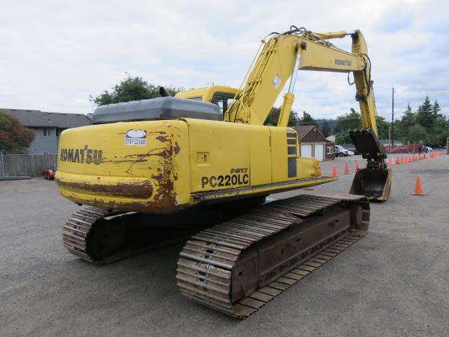 KOMATSU PC220-6 EXCAVATOR