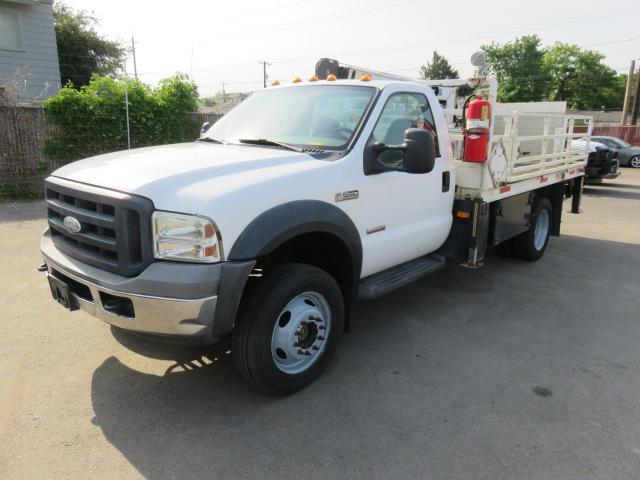 2006 FORD F550 FLATBED UTILITY SERVICE TRUCK W/ CRANE