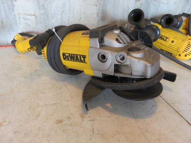 DEWALT D28493 120V 7/9'' ANGLE GRINDER