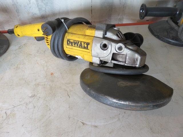 DEWALT D28493 120V 7/9'' ANGLE GRINDER