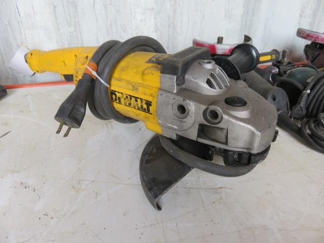 DEWALT D28493 120V 7/9'' ANGLE GRINDER