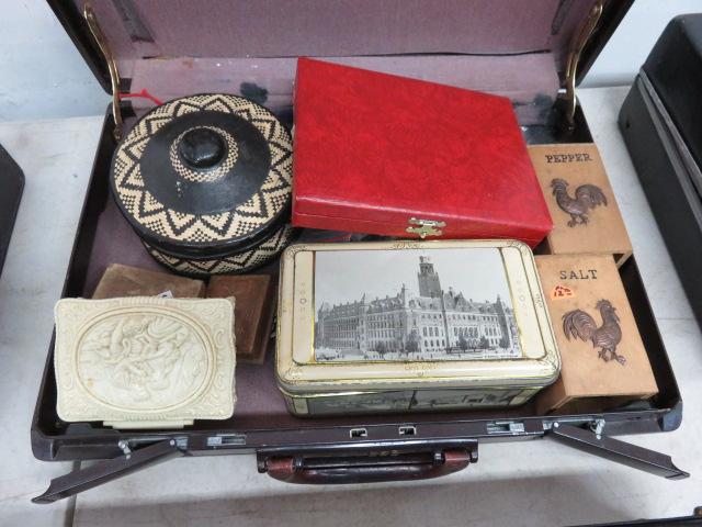 BRIEF CASE CONTAINS MOSTLY COSTUME JEWELRY