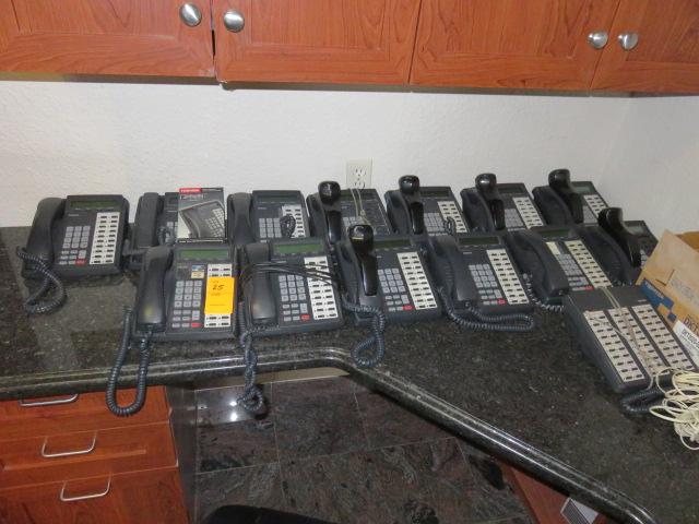 TOSHIBA CHSUB112A TELEPHONE SYSTEM W/ARRIS TM608G ANSWERING SYSTEM W/PHONES