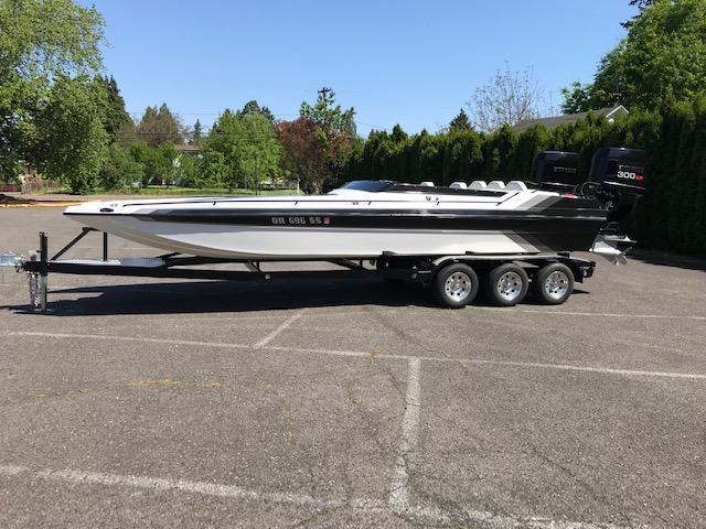 1990 WORLOCK 25 SXT TUNNEL BOTTOM STEPPED HULL BOAT