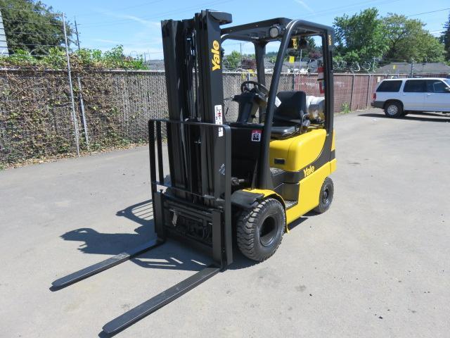 YALE GLP030VX FORKLIFT