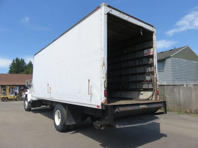 1985 INTERNATIONAL 1900 24' BOX TRUCK