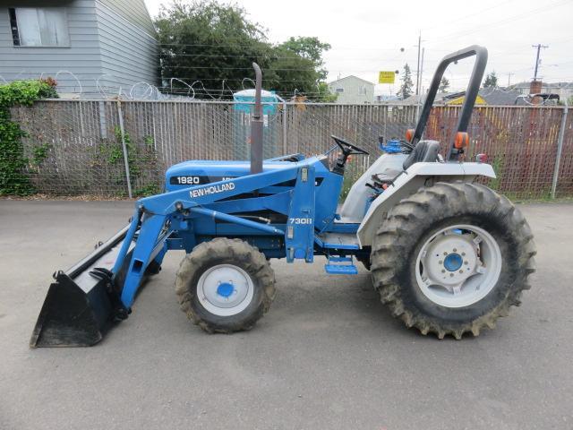 NEW HOLLAND 1920 4X4 TRACTOR W/ FRONT LOADER