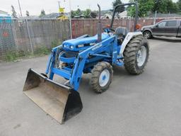 NEW HOLLAND 1920 4X4 TRACTOR W/ FRONT LOADER