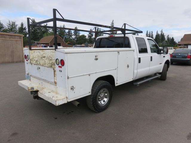 2004 FORD F350 CREW CAB UTILITY TRUCK