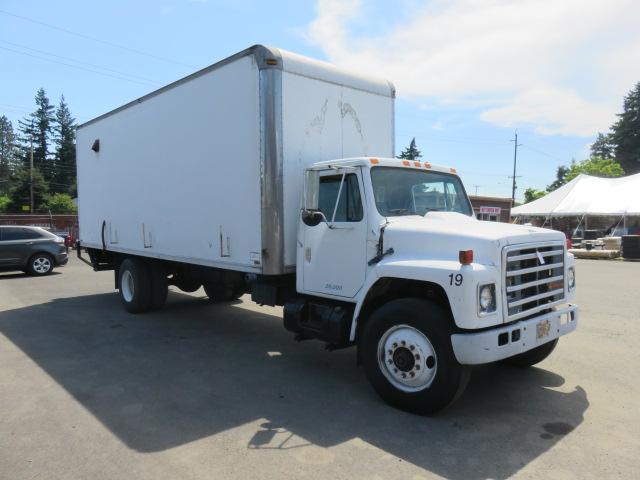 1985 INTERNATIONAL 1900 24' BOX TRUCK