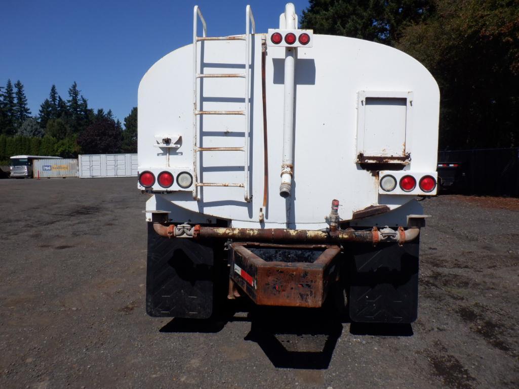 1995 FORD L8000 2000 GALLON WATER TRUCK