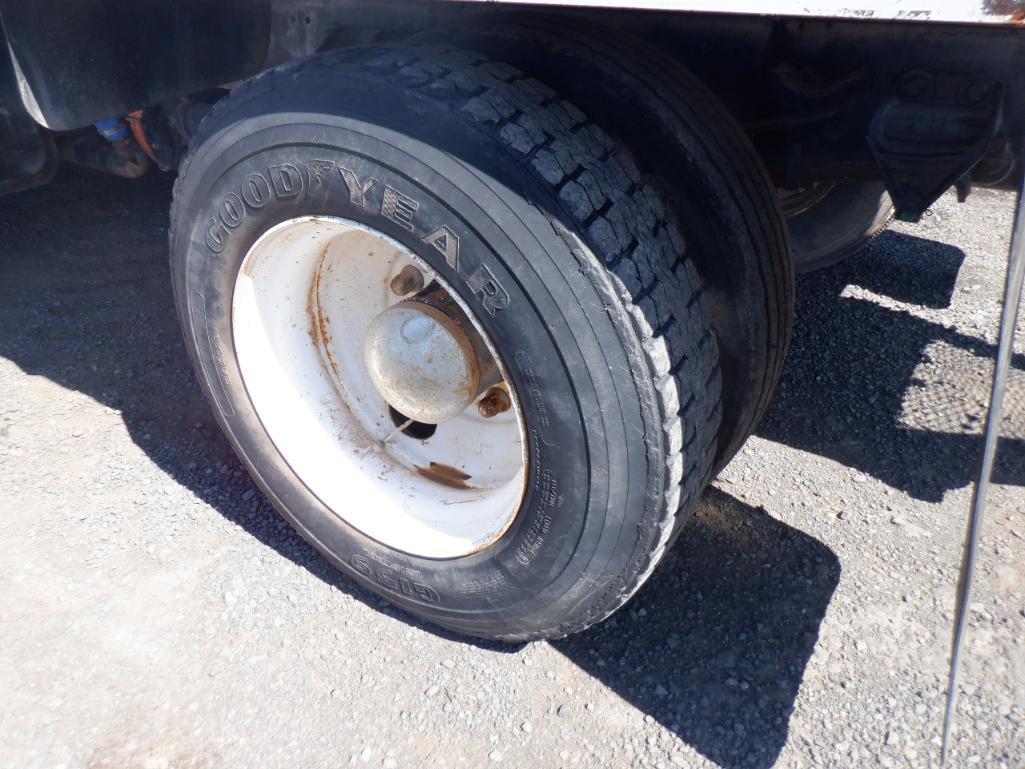 1995 FORD L8000 2000 GALLON WATER TRUCK