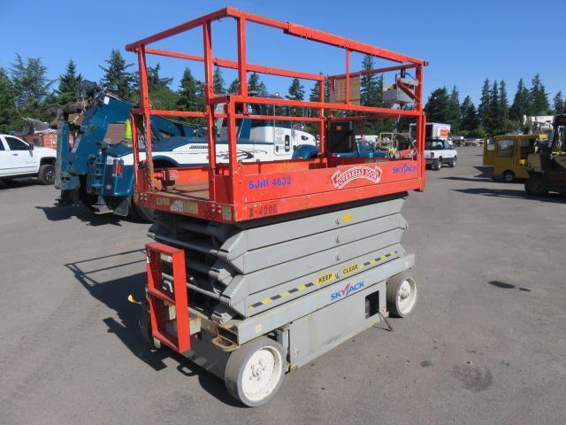 SKYJACK SJIII 4632 ELECTRIC SCISSOR LIFT