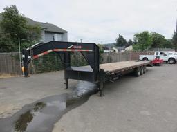 2013 MIRAGE 8' X 31' GOOSE NECK TRAILER