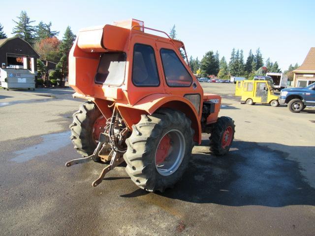 KUBOTA M7030 DT-N 4X4 TRACTOR W/NELSON SPRAY CAB