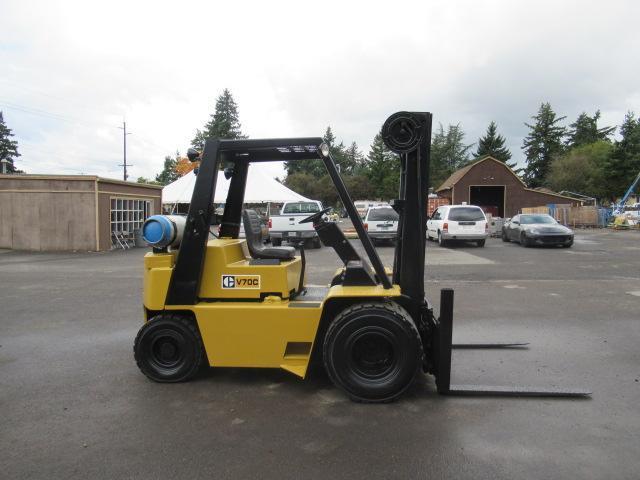 CATERPILLAR V70C FORKLIFT