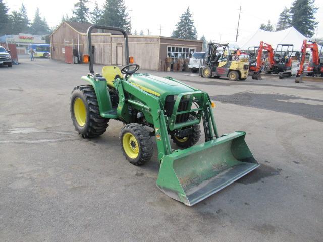 2014 JOHN DEERE 3038E 4X4 TRACTOR W/FRONT LOADER