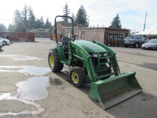 2011 JOHN DEERE 3120 4X4 TRACTOR W/ FRONT LOADER