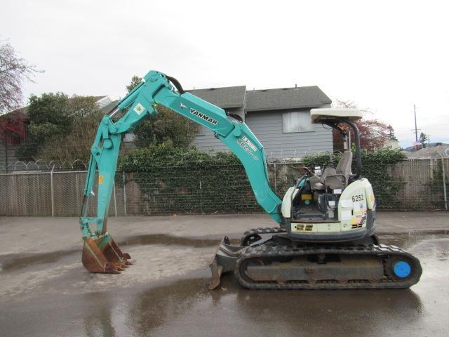 YANMAR B6-6 EXCAVATOR