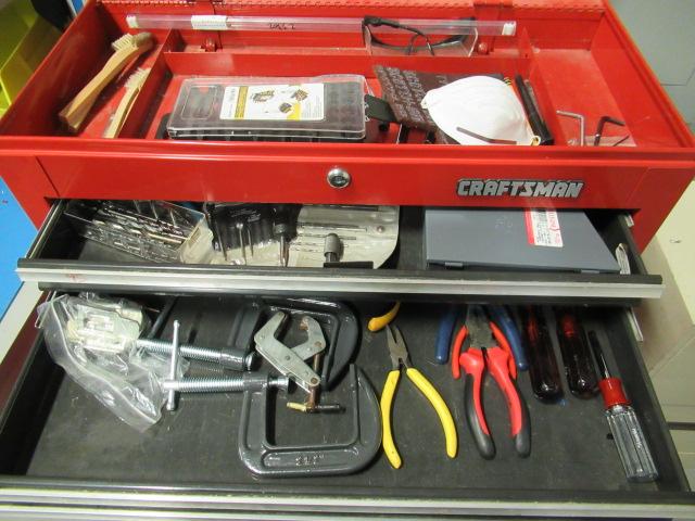 CRAFTSMAN ROLL AROUND TOOL BOX W/ASSORTED TOOLS