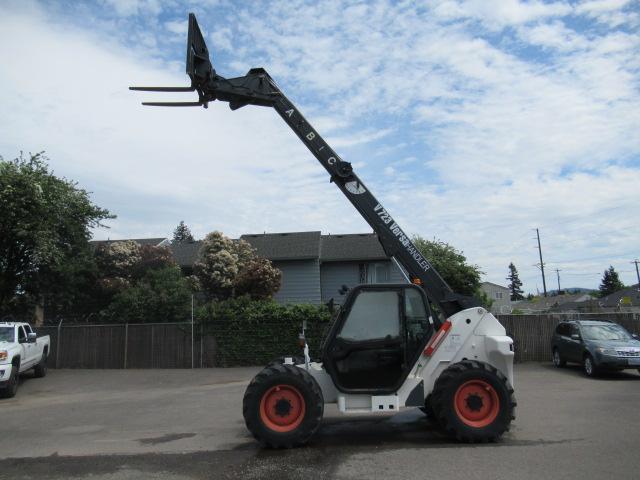 BOBCAT V723 VERSAHANDLER TELESCOPIC FORKLIFT