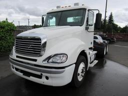 2009 FREIGHTLINER COLUMBIA 120 TANDEM AXLE DAY CAB TRACTOR