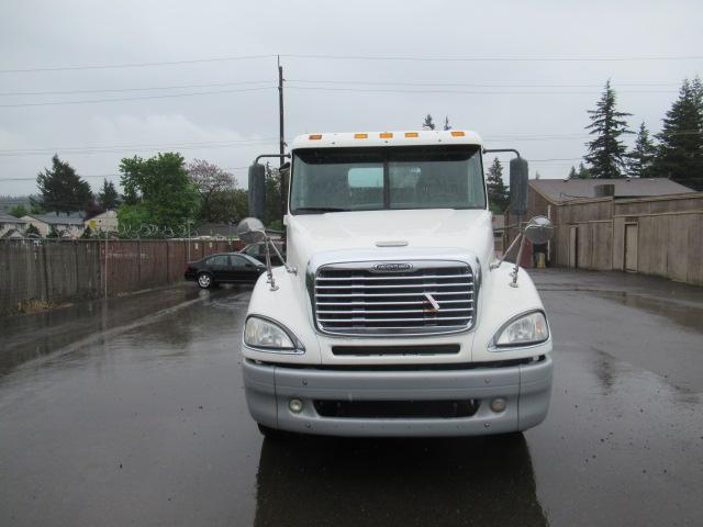 2006 FREIGHTLINER COLUMBIA 120 DAY CAB TRACTOR