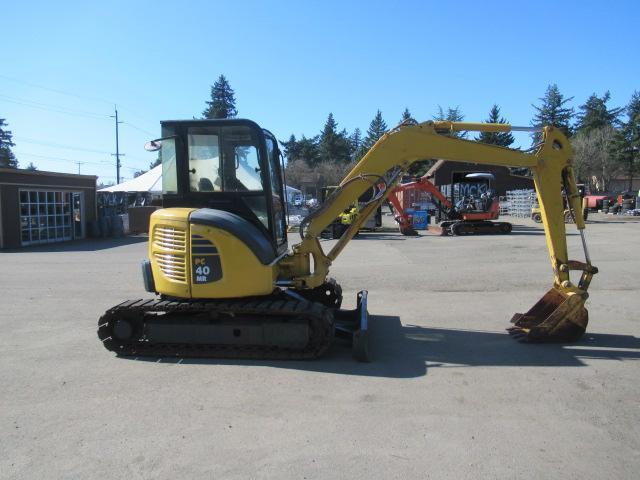 KOMATSU PC40MR-2 EXCAVATOR