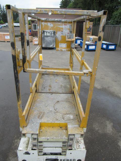 CUSTOM EQUIPMENT HB-1030 SCISSOR LIFT