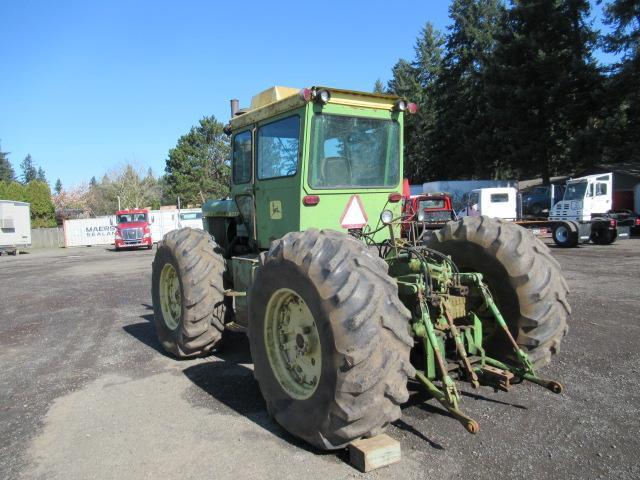 JOHN DEERE 7020 ARTICULATED TRACTOR