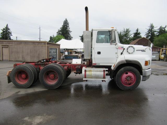 1995 FORD AEROMAX L9000 CONVENTIONAL DAY CAB TRACTOR