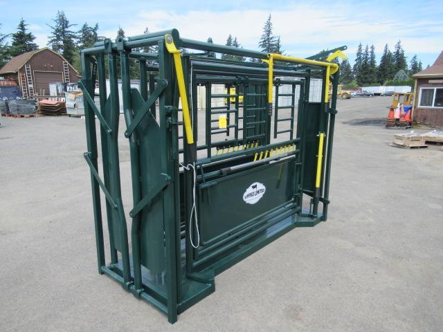 2020 UPPRO LIMITED CATTLE SQUEEZE CHUTE (UNUSED)
