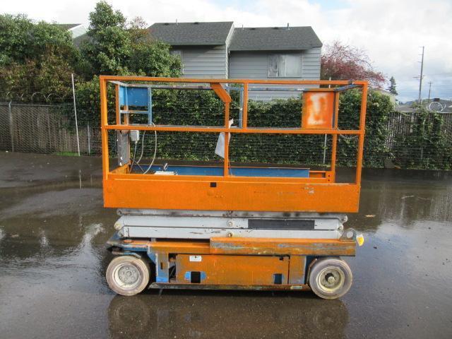 SNORKEL SL-20 ELECTRIC SCISSOR LIFT