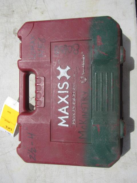 SOUTHWIRE MAXIS MAX PUNCH 1/2'' - 2'' & 2 1/2'' - 4'' W/ CASES