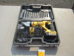 DEWALT SHEAR DCS494 W/BATTERY & CHARGER