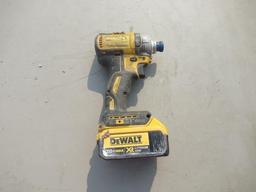 DEWALT IMPACT DCF887 W/(2) BATTERIES & CHARGER