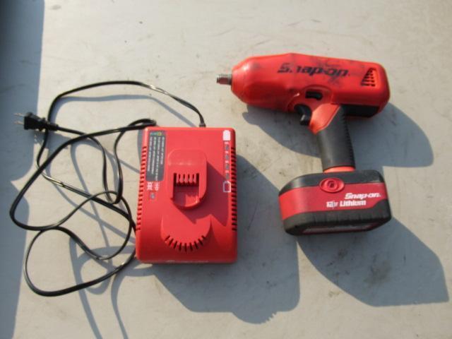 SNAP ON IMPACT GUN, CORDLESS 18 VOLT W/CHARGER & CASE MODEL # CT68500