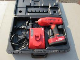 SNAP ON IMPACT GUN, CORDLESS 18 VOLT W/CHARGER & CASE MODEL # CT68500