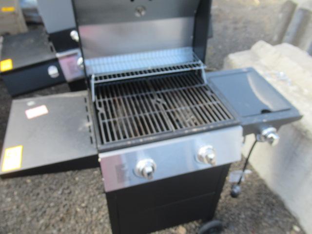 DYNA-GLO 2 BURNER GAS GRILL