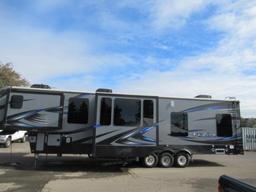 2017 KEYSTONE FUZION FZ41617 FIFTH WHEEL TOY HAULER