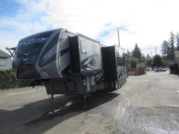 2017 KEYSTONE FUZION FZ41617 FIFTH WHEEL TOY HAULER