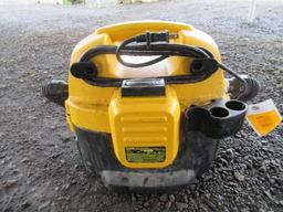 DEWALT DC500 WET/DRY VAC