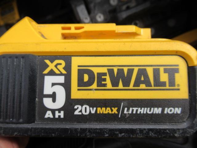 DEWALT CORDLESS BAND SAW W/ BATTERY CHARGER & CARRYING BAG