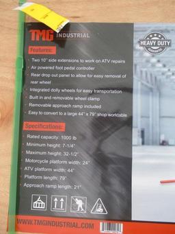 TMG INDUSTRIAL TMG-1000PML 1,000# PORTABLE MOTORCYCLE / ATV LIFT W/ SIDE EXTENSIONS (UNUSED)